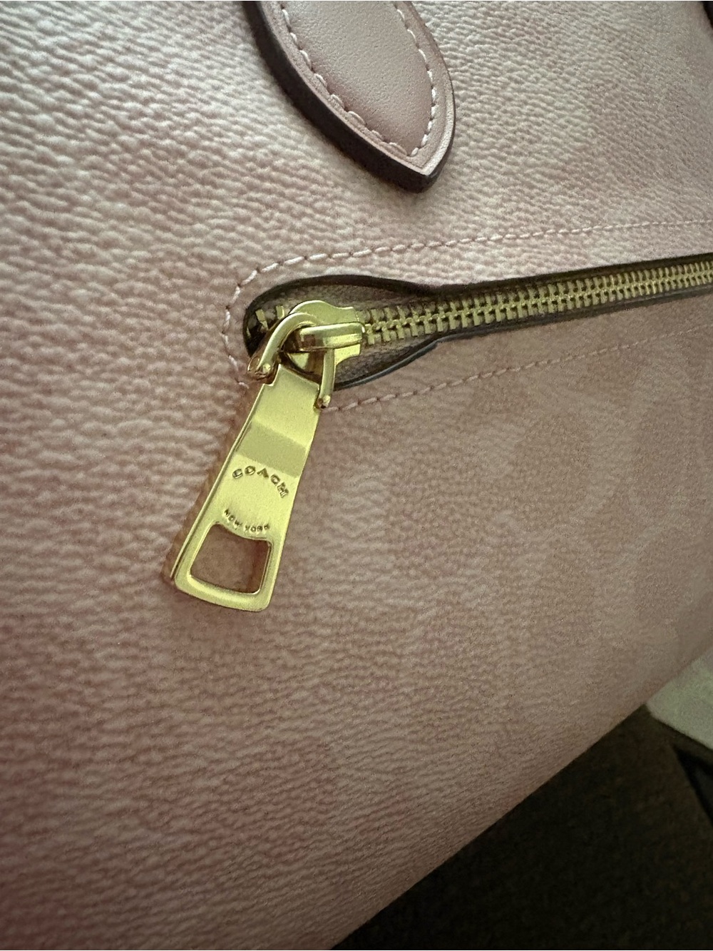 Coach Powder Pink Rowan2025/medium - Picture 7 of 11